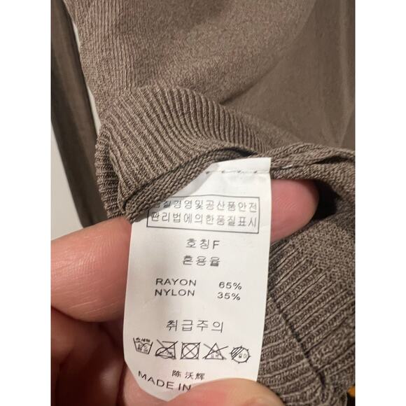 Women’s Minimalist Rayon Nylon Sweater Taupe Large Business Casual Officewear - Picture 5 of 5